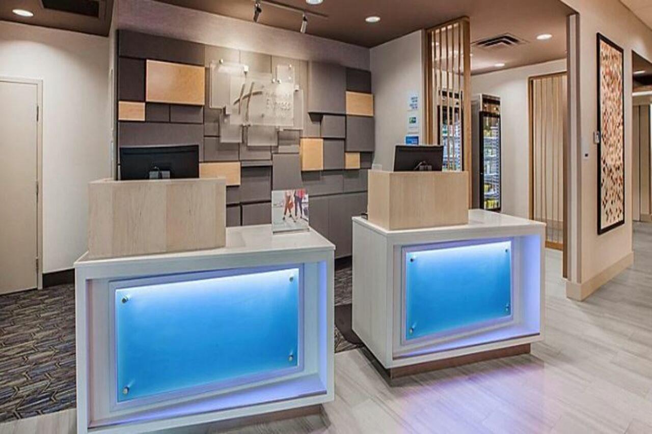 Holiday Inn Express & Suites - Staunton By Ihg Exteriér fotografie